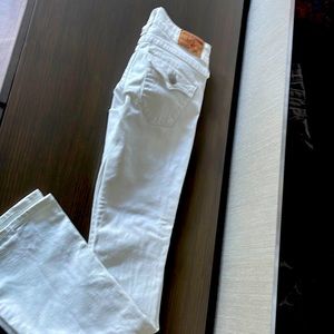 TRUE RELIGION White denim